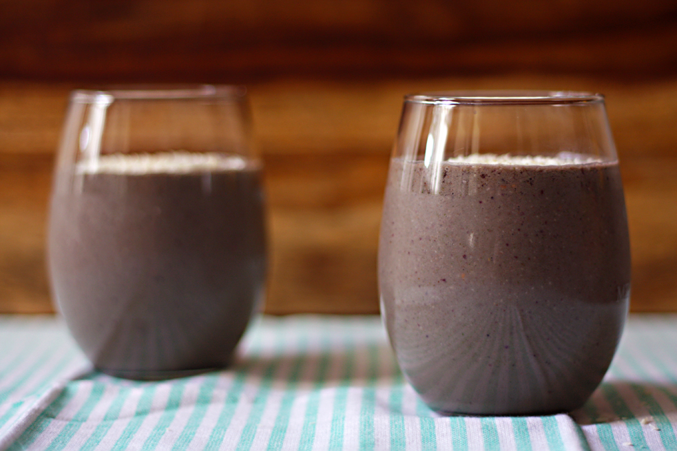 Berry Banana Smoothie with Almond Milk